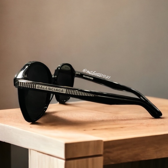 Balenciaga Black W/White/Gray Sunglasses BRAND NEW NEVER WORN - Picture 2 of 4